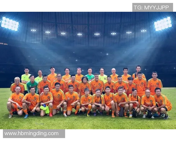 双星闪耀绿茵场 聚焦足球世界中的顶级明星与精彩对决